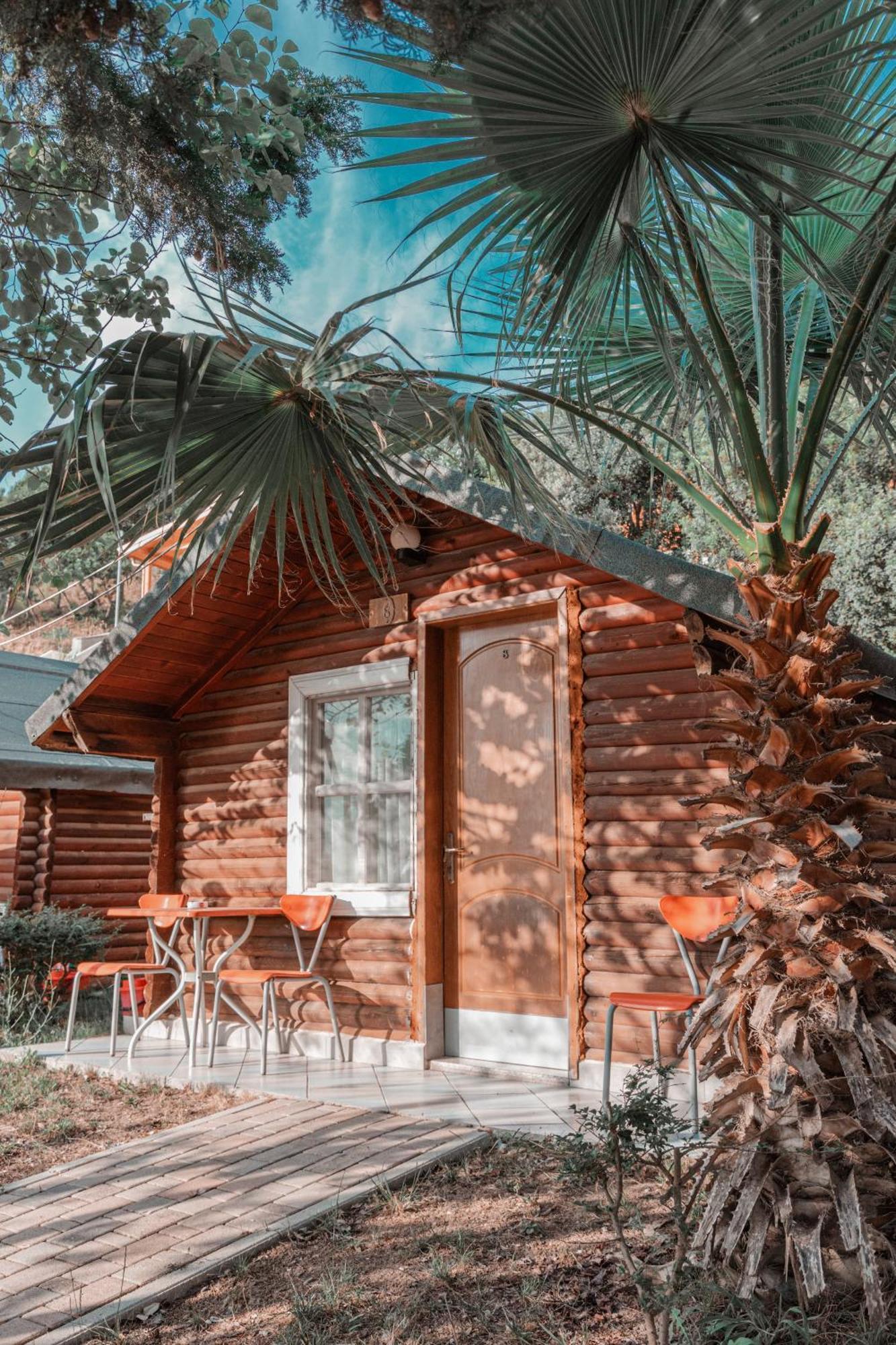 Plazhi Gjeneralit - Small Cabins - Bungalows - Apartaments - Villas - Suite Kavaje Exterior foto